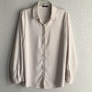 Chic Cream Button-Up Blouse